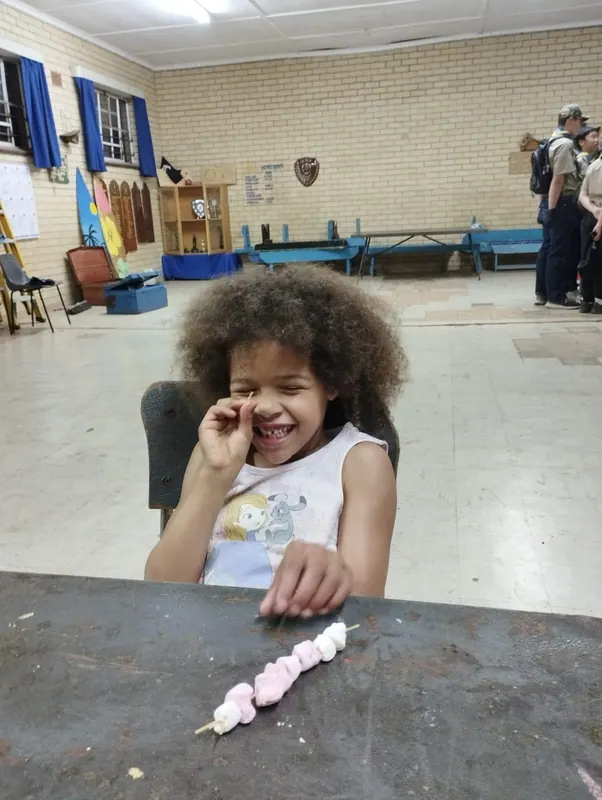 Cubs build creatures and structures, photo 5